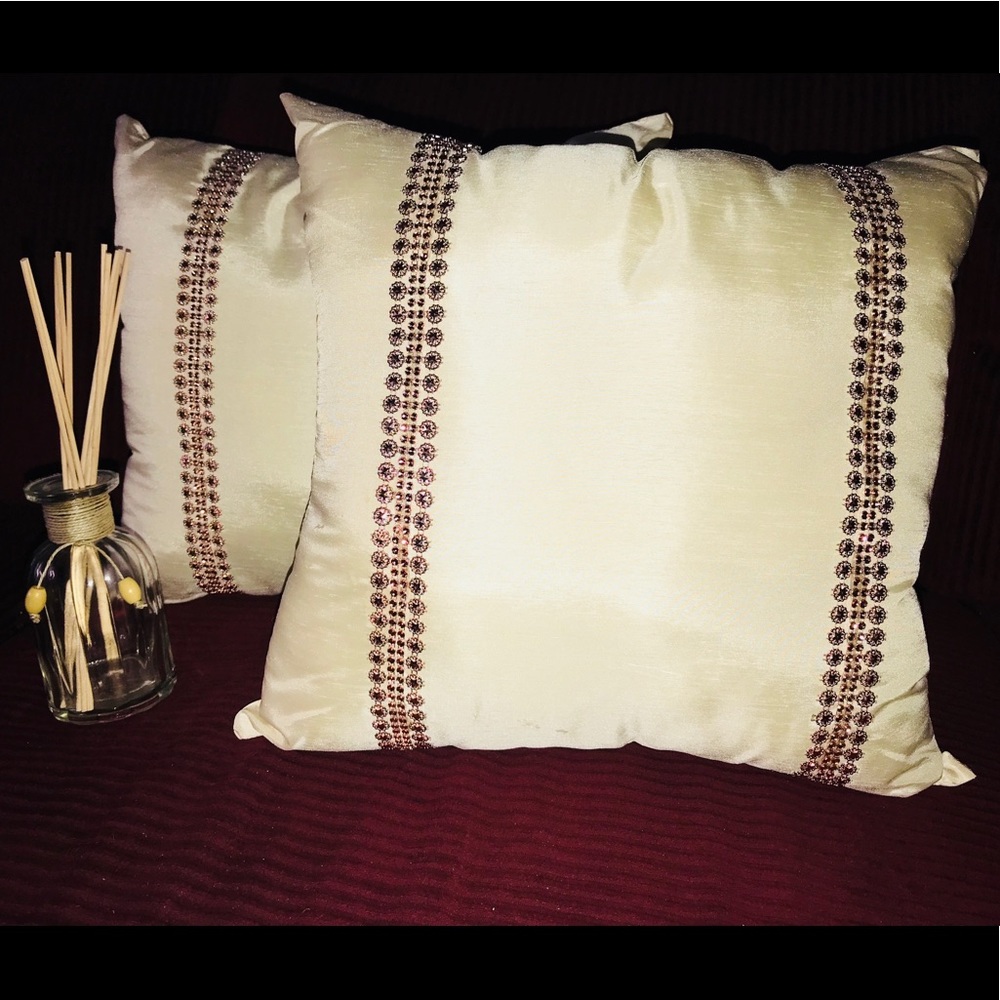 Homade decorative pillows